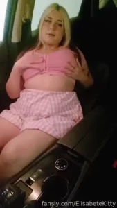 Rubbing my pussy in my step bros car until i cum shhh i hope nobody