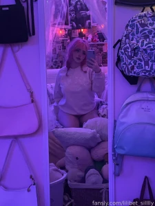 Been with family all november and december fml i wanna jerk off part 1