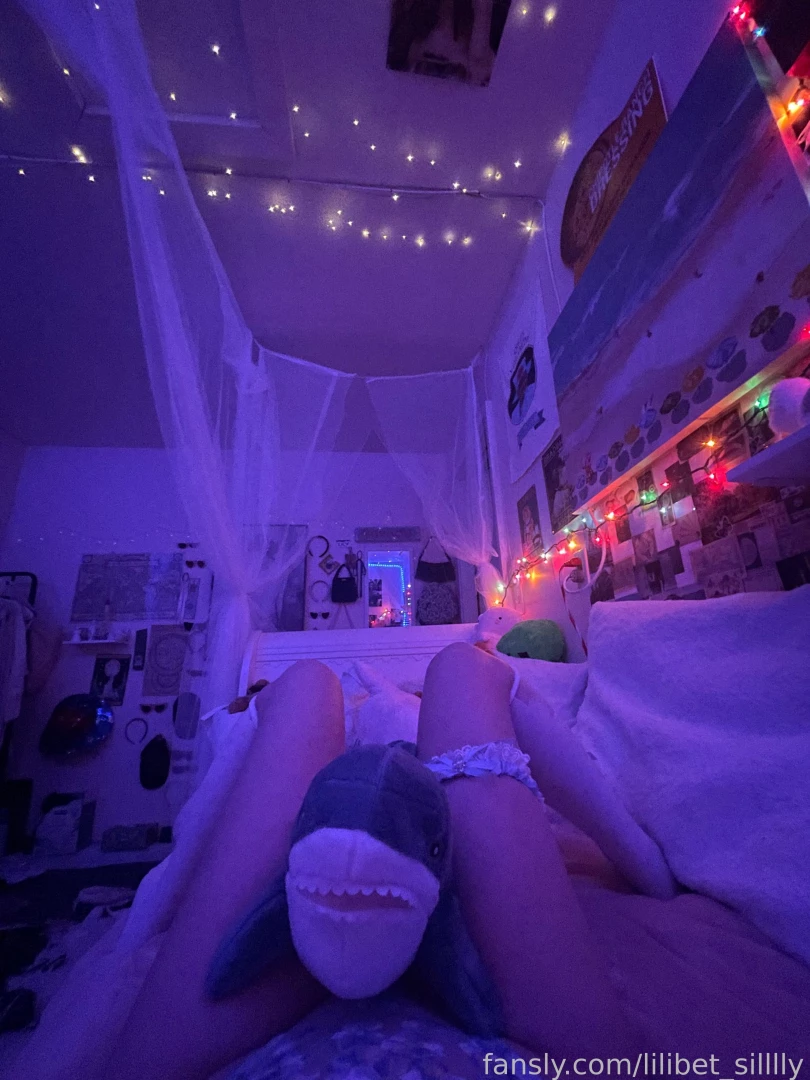 Hehe hi guys 3 giant photo dump for all tiers bc i felt generous hehe 