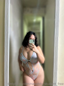 Love this type of selfies in the mirror