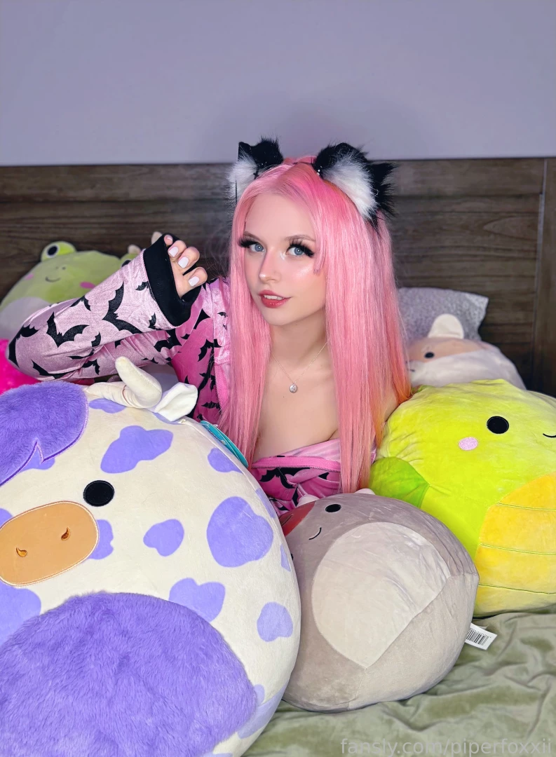 Nuzzles pounces on you uwu ur so warm couldn t help but notice ur part 4 