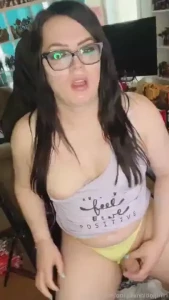 Geeky girls jerk off to