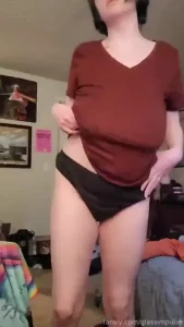 Starting the morning right song is flowers by tobi amp mavi