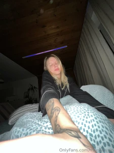 Oh it s almost morning and i still haven t slept decided to browse