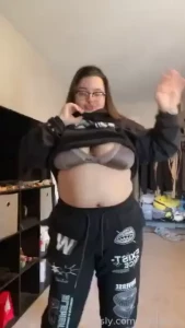 Hehehehehehehehehe i wanna dance up on someone