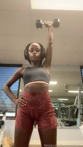 Looking for a gym buddy fyp foryou foryoupage ebony petite hot