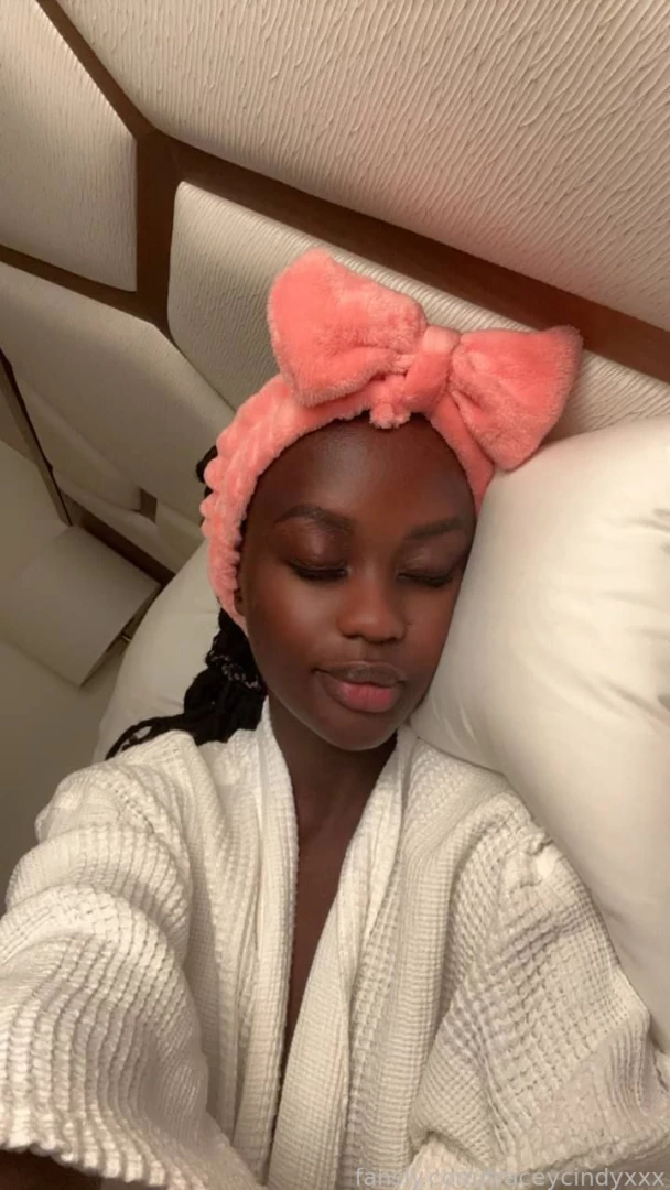 Bed feels better with you fyp foryou foryoupage ebony petite hot 