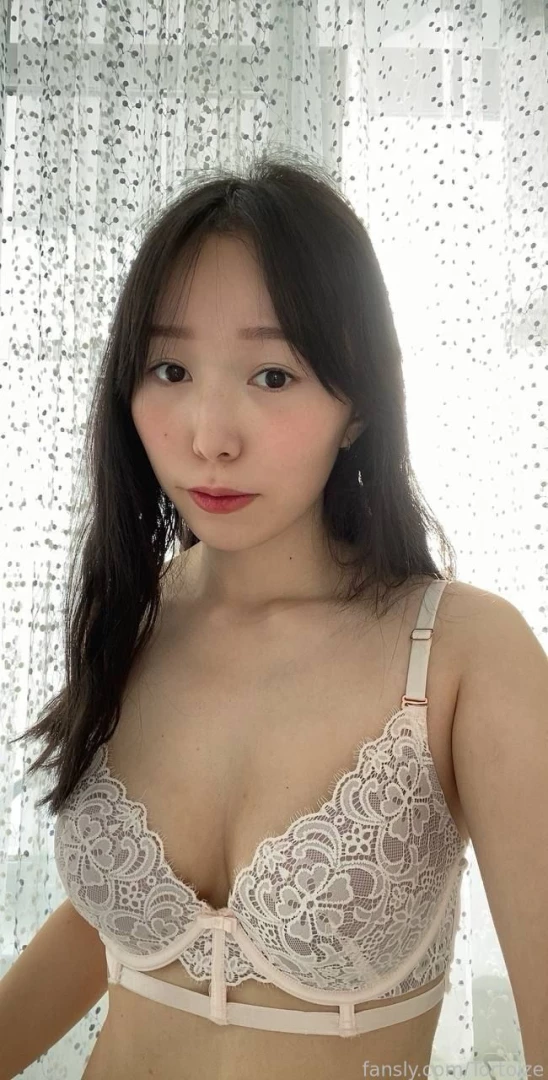 Subscribe to see topless version fyp teen asian custom videocalls 