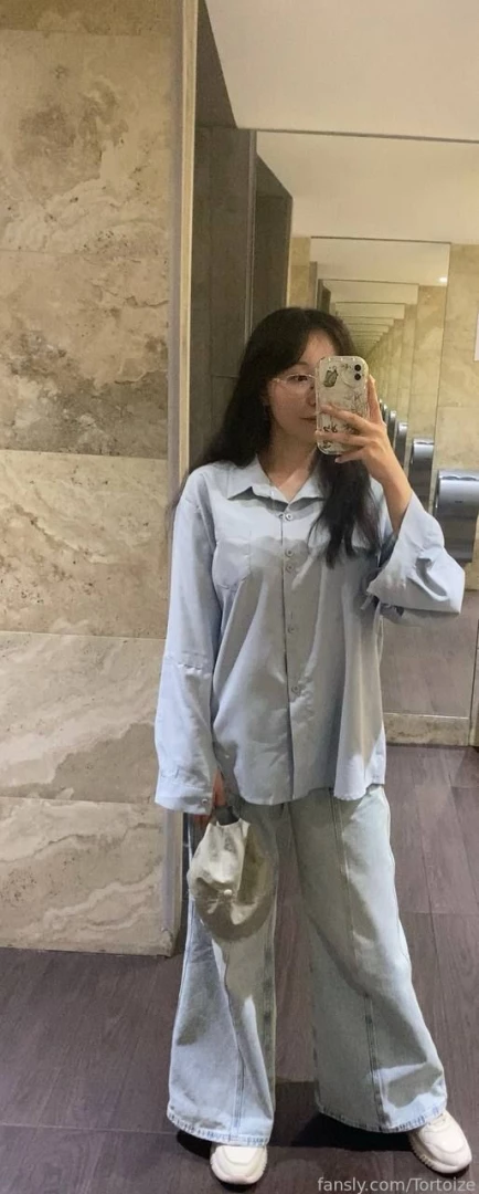 Do you like asian girl without makeup nomakeup natural eyeglasses 