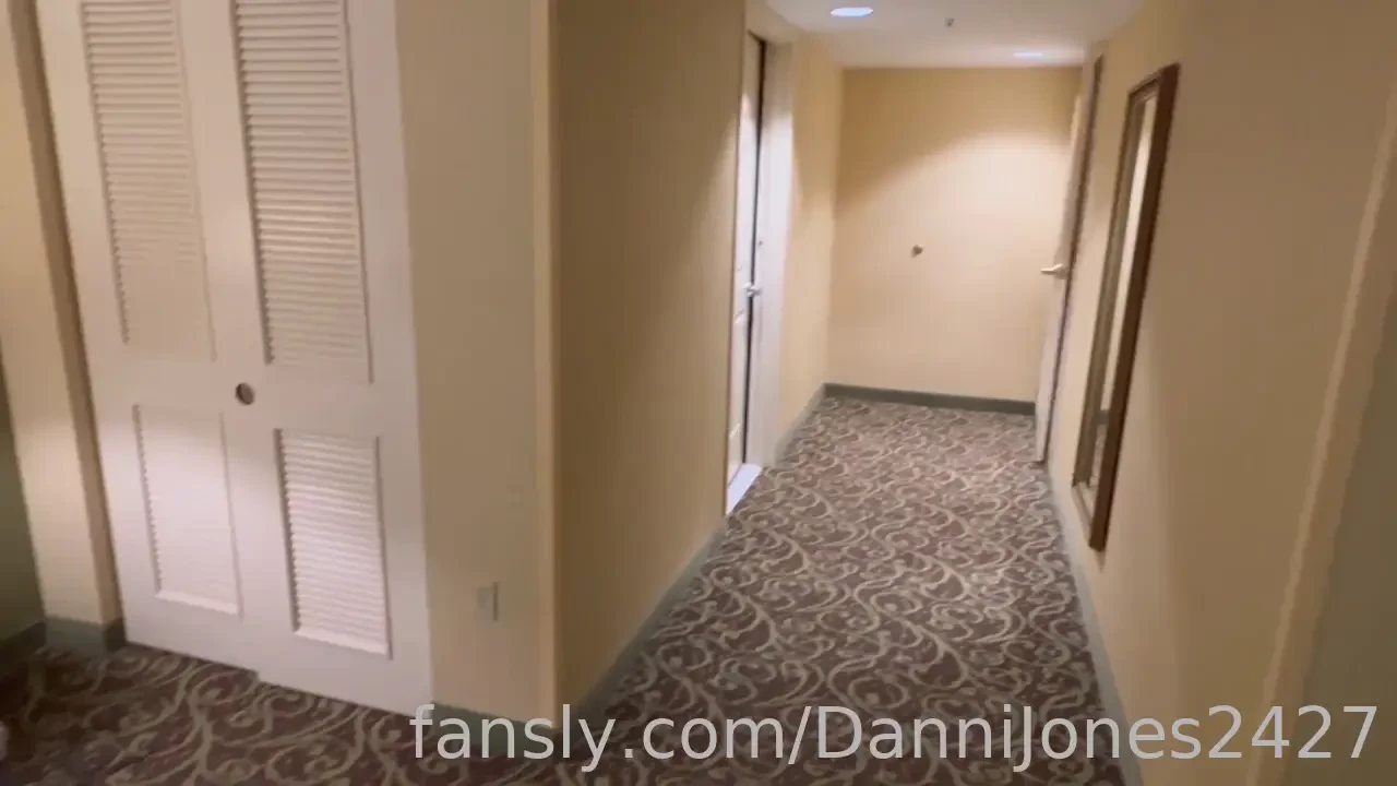 Here s my hot new video danni jones gives her masseuse a foot job 