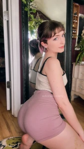 Happy friday from me and these cheeks fyp tiny adorable altgirl ass