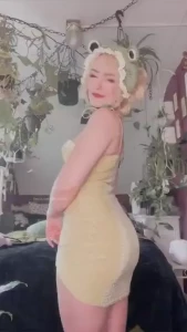 Getting naked n showing frogussy fyp petite blonde adorable cute strip