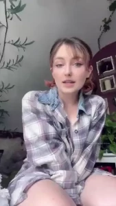 Convincing your gf to pee over facetime a weekly pee video i wanna mix