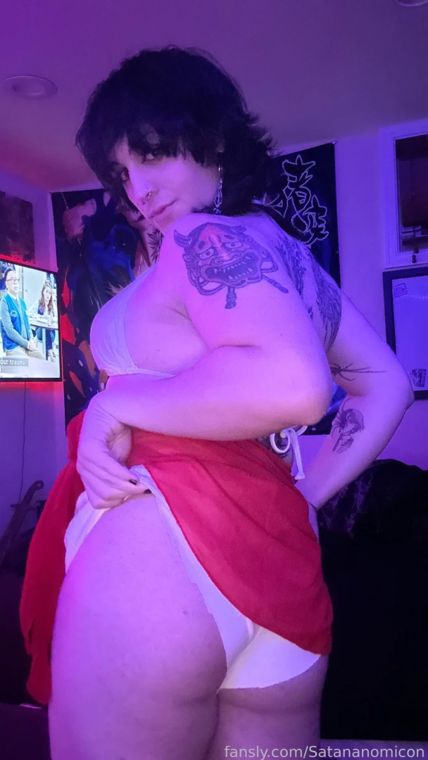 You know what they say about girls with messy rooms these are the part 32 