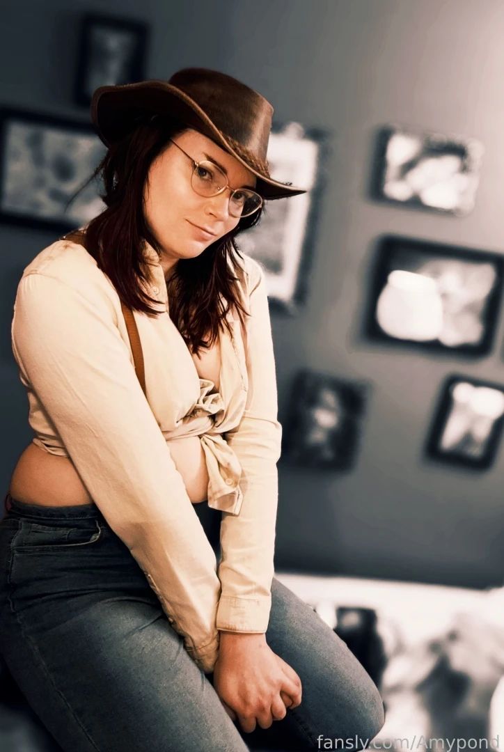 So this what the outfit was for set one sfw pics cowboy cowgirl part 2 