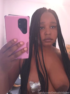 Hi all this is my new work room and space d i have internet installed part 1