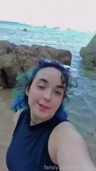 Day at the beach nerds go out not often tho too hahaha your pixiie at 