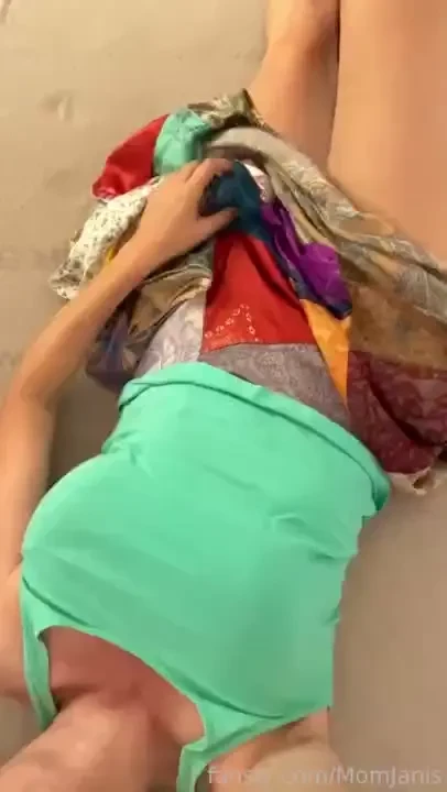 Hi everyone a volunteer to take me fyp hotmom milf mature housewife 