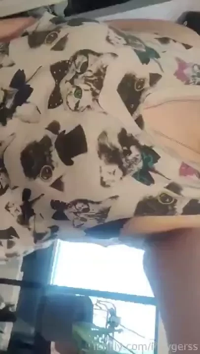 Look what i can do look what i can dooo bounce bra cute chubby jump 