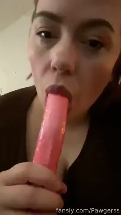 More of me pleasing my toy i was so wet from pretending it was real 