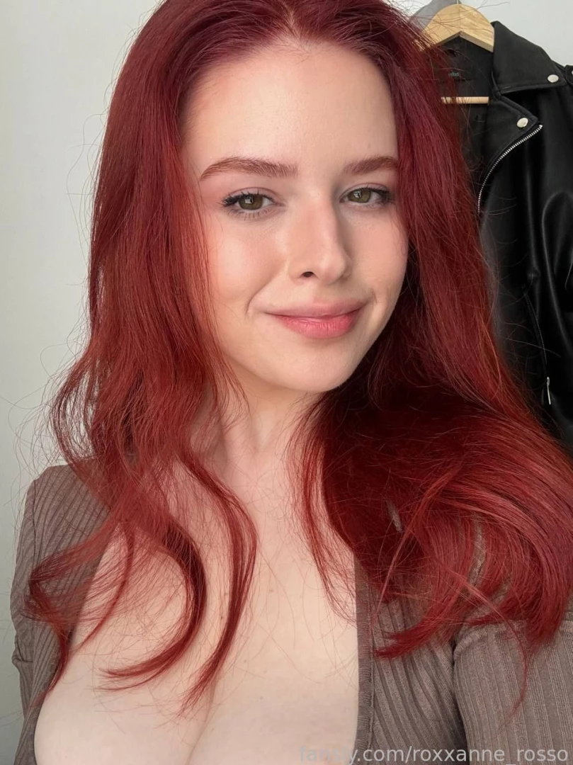 Which selfie is better smiling or serious teen redhead selfie pretty part 1 