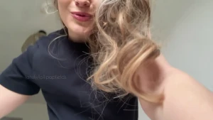 You don t have to feel alone this valentine s day this v-day i want to