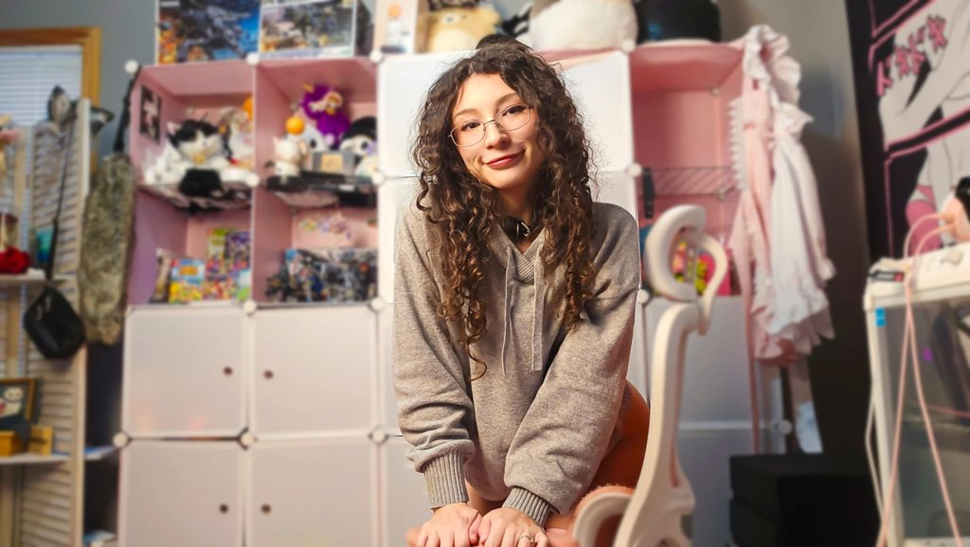 Happy hump day here is something new in this ppv i am on my chair with 