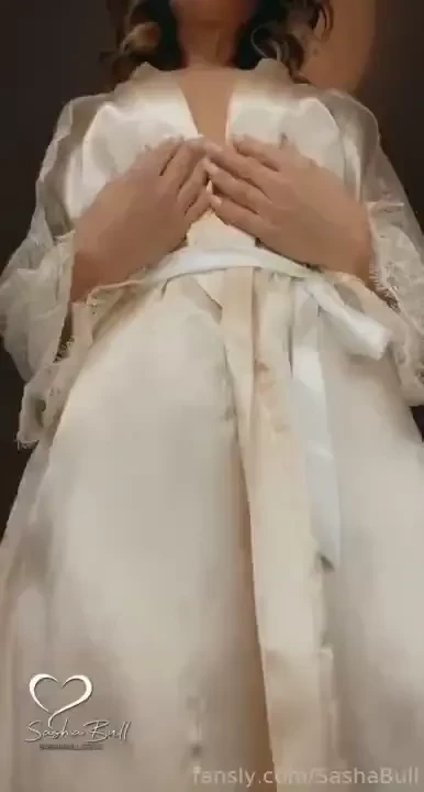 Do you want mommy to cum on your tongue mommy milf cougar shavedpussy 