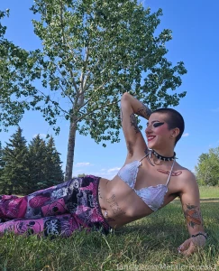 I just love feeling the earth and sunlight against my natural skin you part 2