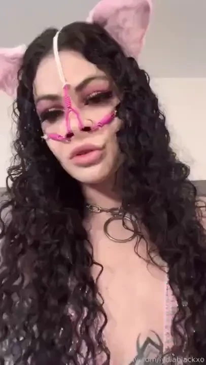 New piggy girl content coming have you missed the hooks 