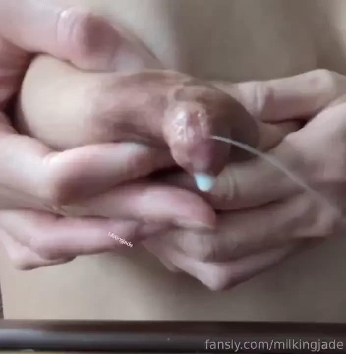 Battle of the best squirt fyp lactation lactating breastmilk milkytits 