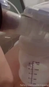 Continuing silent pumping angles for today fyp breastpump lactation