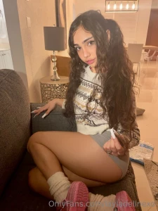 I could be your pretty girl