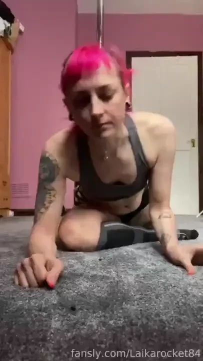 Just a fun little workout in my hotpants and sports bra exhausted but 