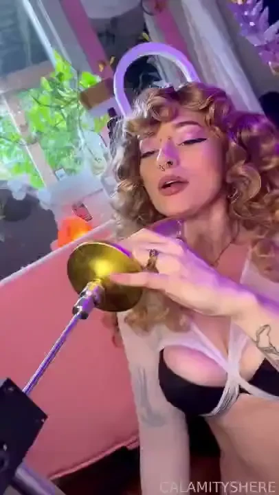 The facefuck machine princess has arrived and i m here to show you why 