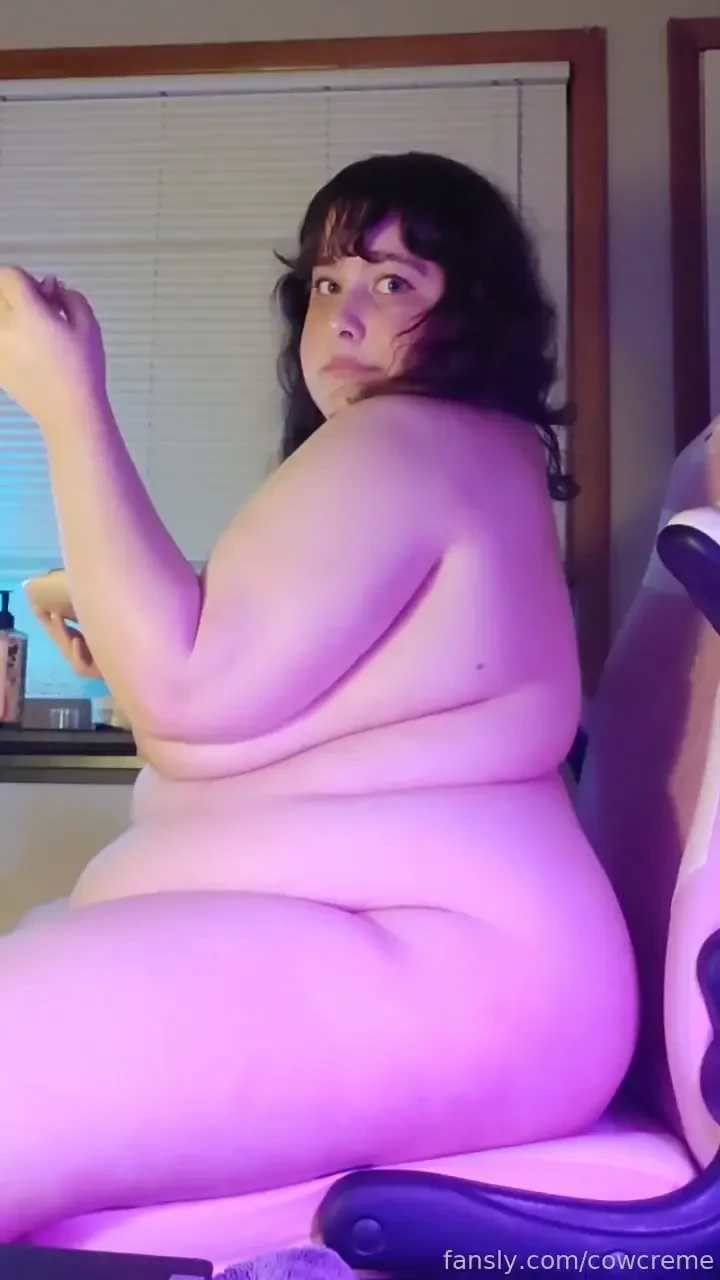 Fatfetish feedism stuffin my face with pizza i intended to post this a 