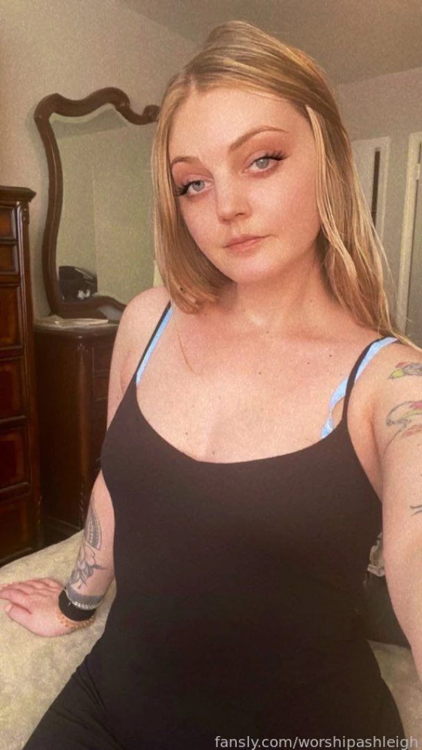 Good morning i m available for live sexting customs vid calls gf 