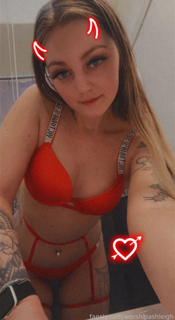 Strip tease- watch me dance in my sexy vs lingerie down to nothing fyp 