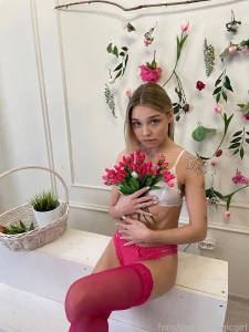 Oh honey did you send me flowers you ve truly made my day brighter