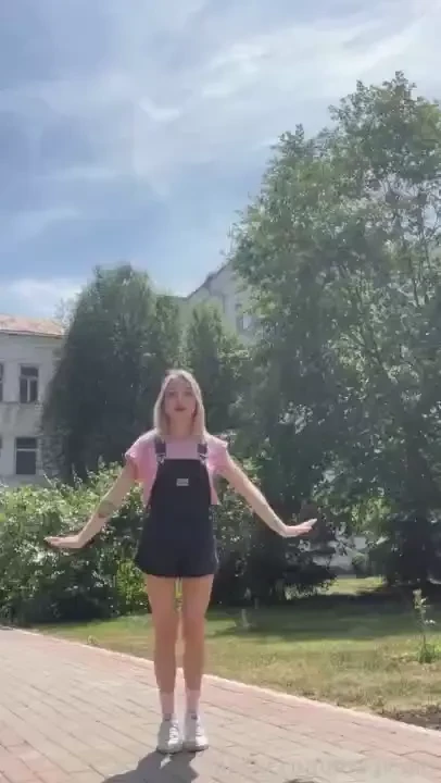 Hello wonderful people how s the day treating you today i m feeling 