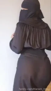Oopsie hijabi hijab niqab muslim muslima arab dance twerk booty ass
