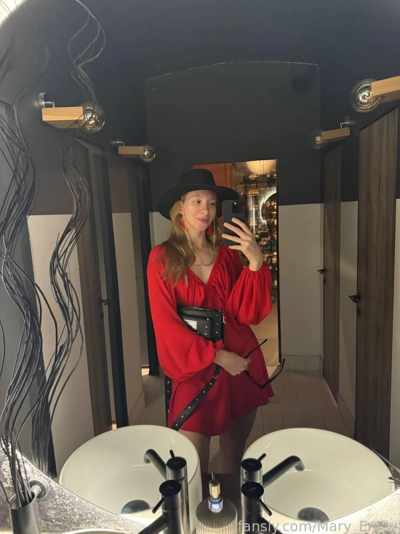 Confidence is the best accessory and it s always in cowgirl style 