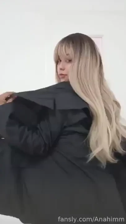 I want to get naked for you send me a message anahimm fyp free latina 