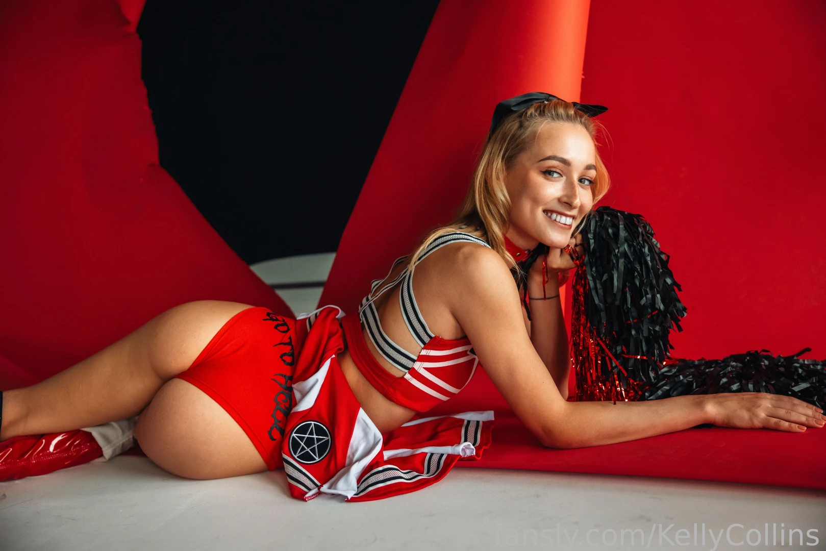 Sunday mood sexy blonde blond blondie milf petite girlnextdoor boobs 