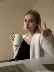 Have a good day with me daddy blonde fyp sexy innie wet porn squirt