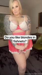 Do you like blondes in fishnets yes or no comment below fyp milf butt