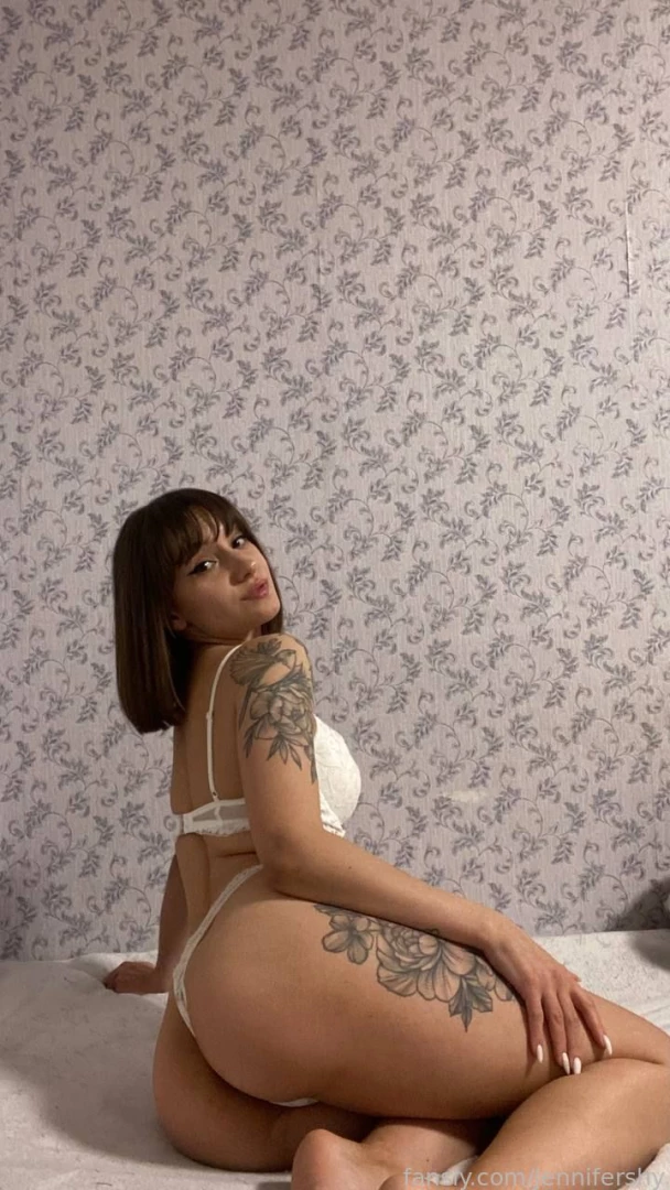 Sweet hello i have a lot of content do you want to play with me right 