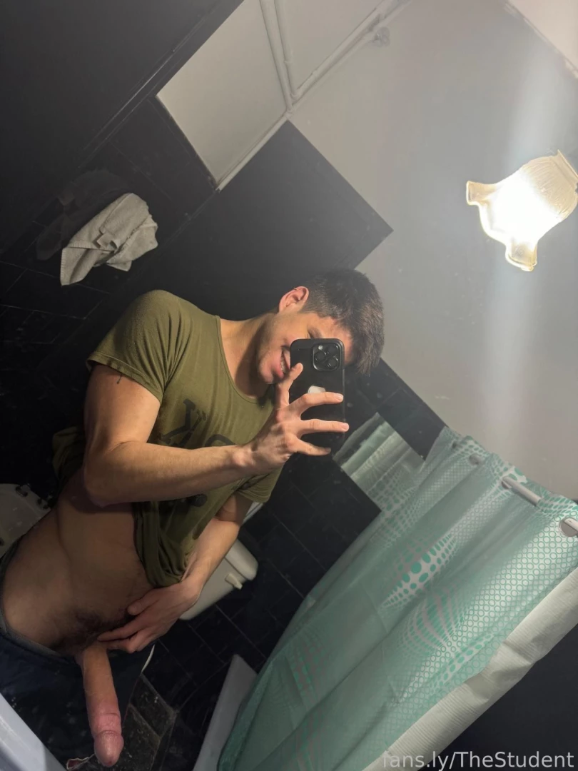 Come suck all my cock ready for you tags 9inch thestudent boys bulge 