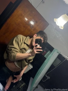 I m so ready to fuck you tags 9inch thestudent boys bulge dick big gym