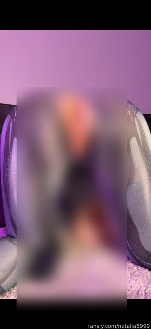 Hugeboobs hugetits bigboobs bigtits boobs pussy model curvy titplay 
